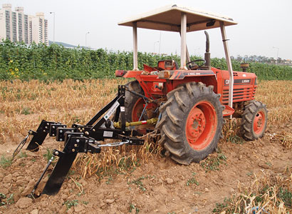 Agricultural Root Crop Harvester 